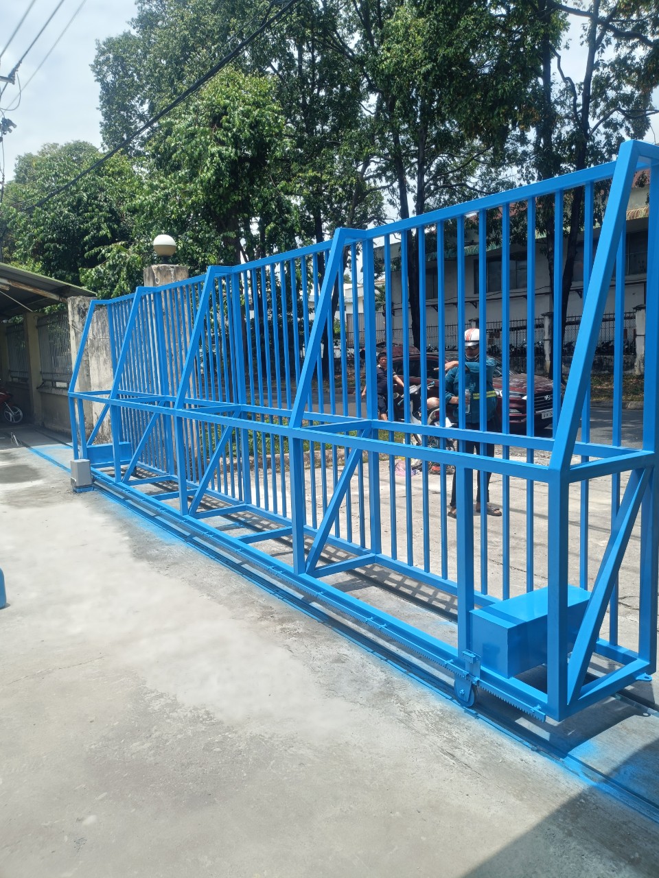 Thi công làm cửa sắt tại Phú Cường, Thủ Dầu Một.
