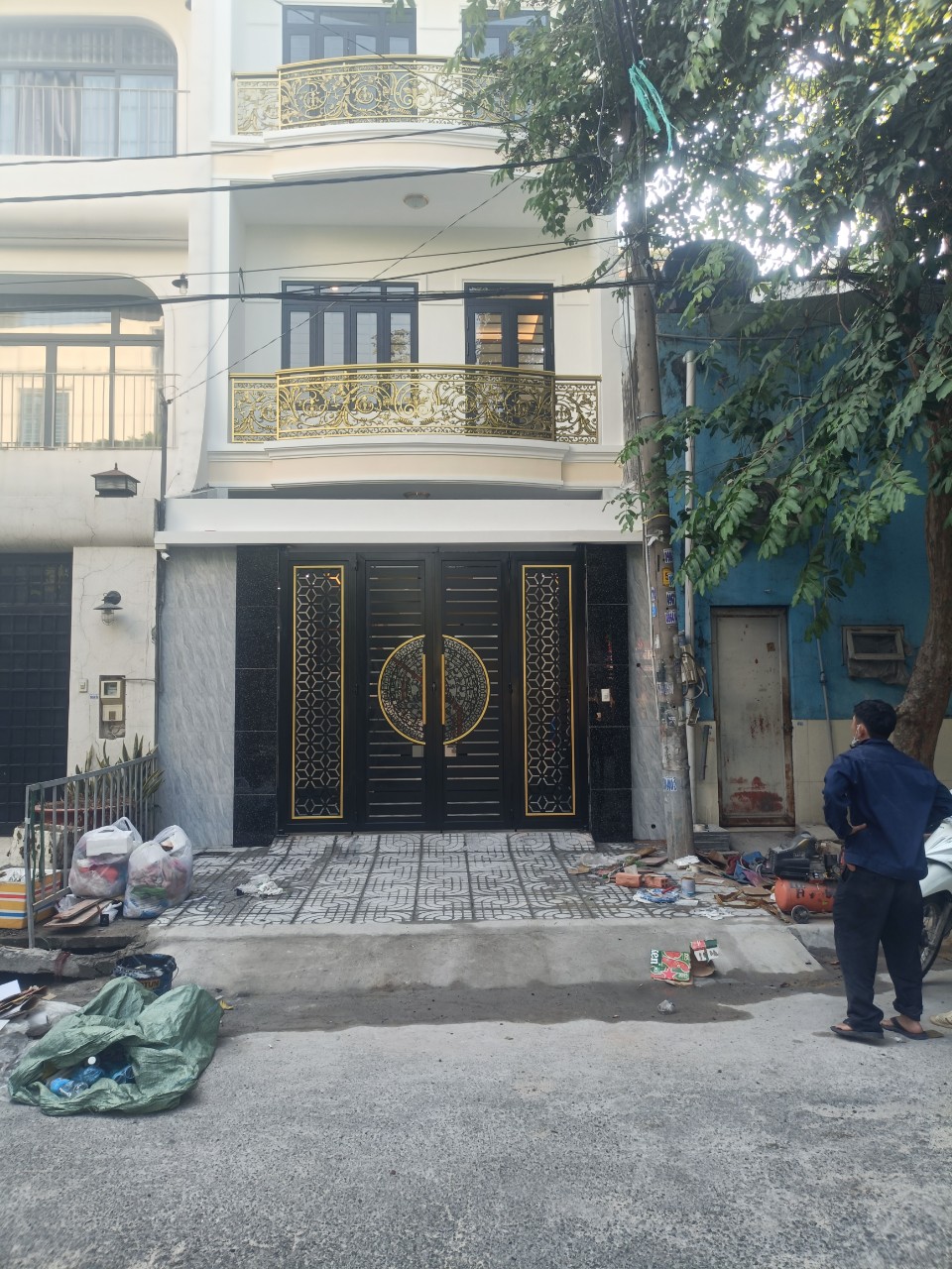 Thi công làm cửa cổng sắt cho nhà phố tại Uyên Hưng-Tân Uyên-Binhg Dương