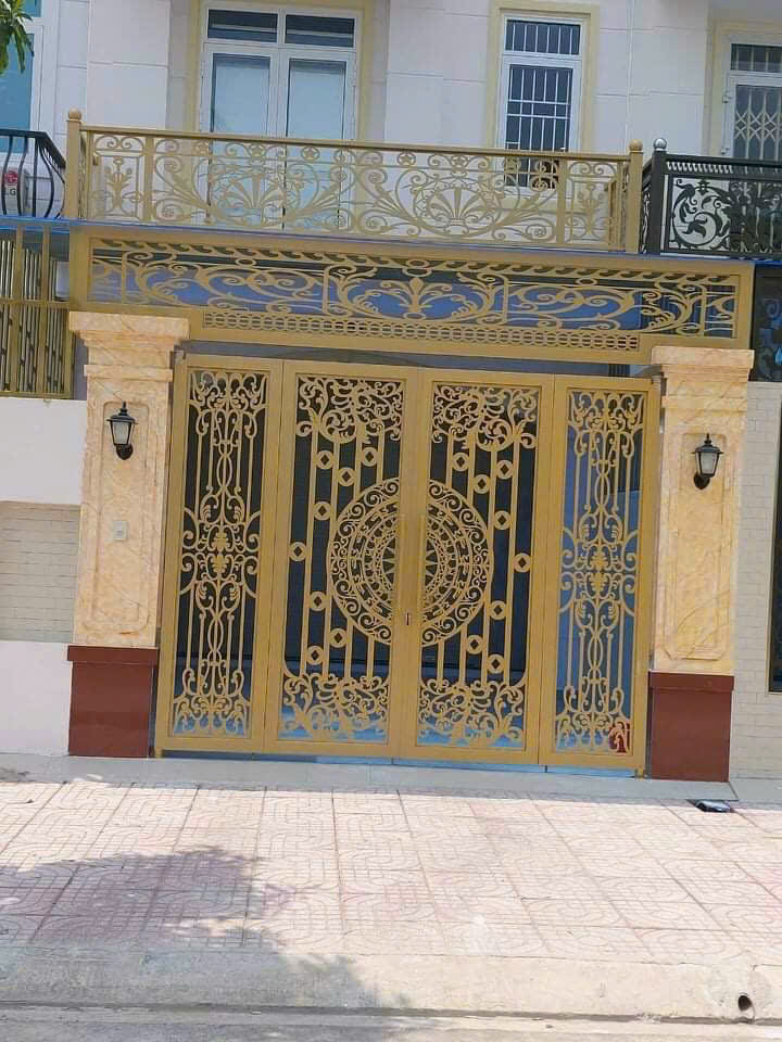 Thi công làm cửa cổng sắt tại Tân Uyên- Bình Dương