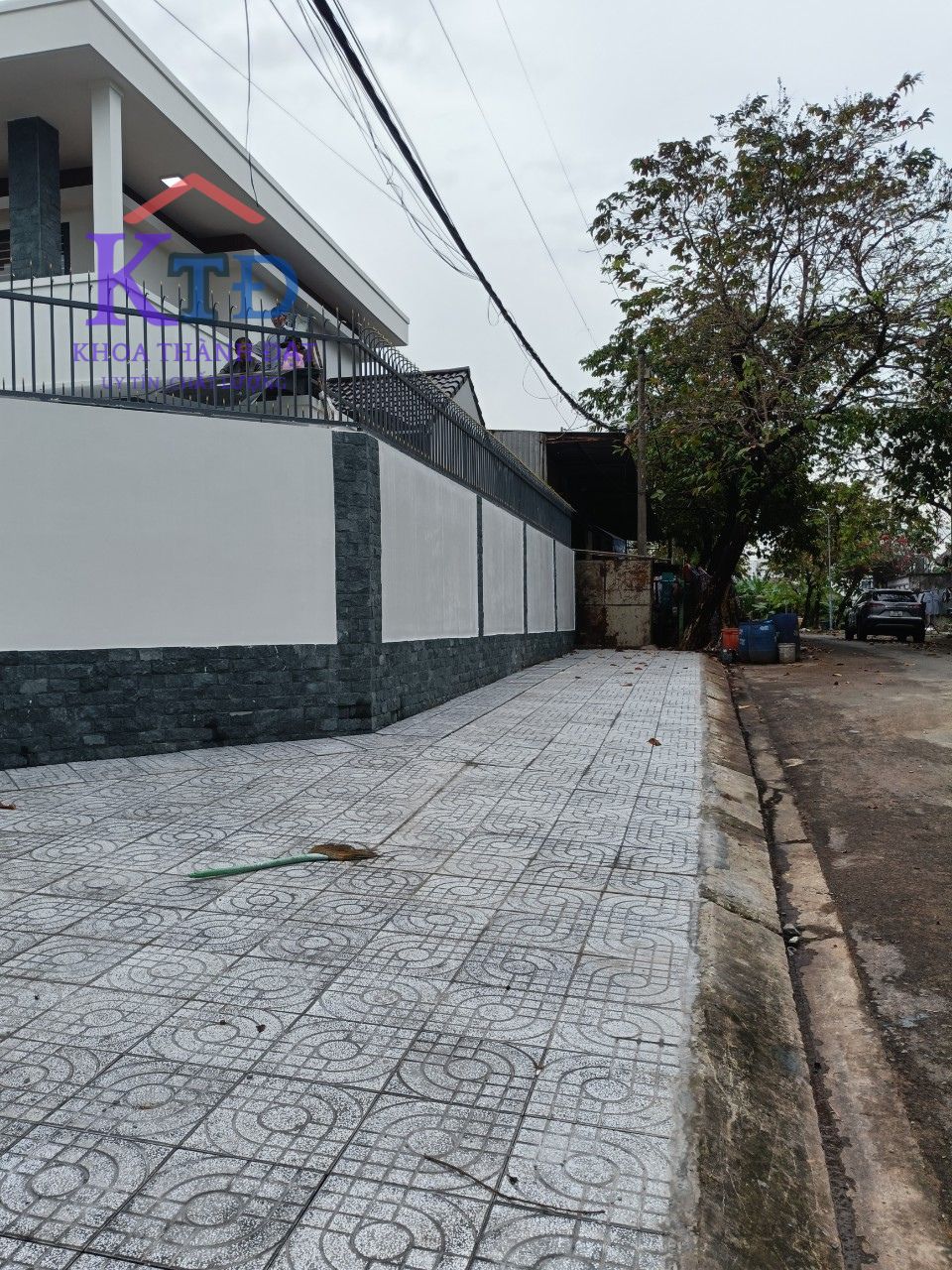 Thi công hành rào sắt tại Đông Hòa- Dĩ An