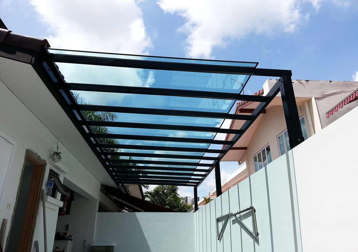 Thi công mái nhựa poly tai KCN Nam Tân UYên.