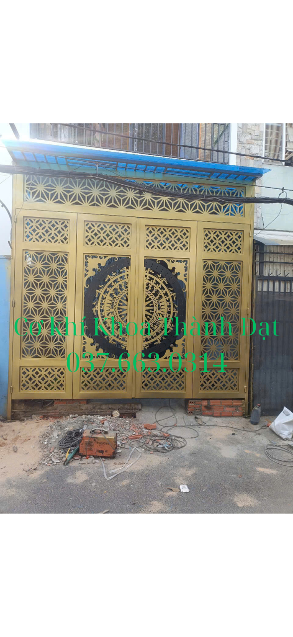 Cửa cổng sắt mỹ thuật Bầu Bàng