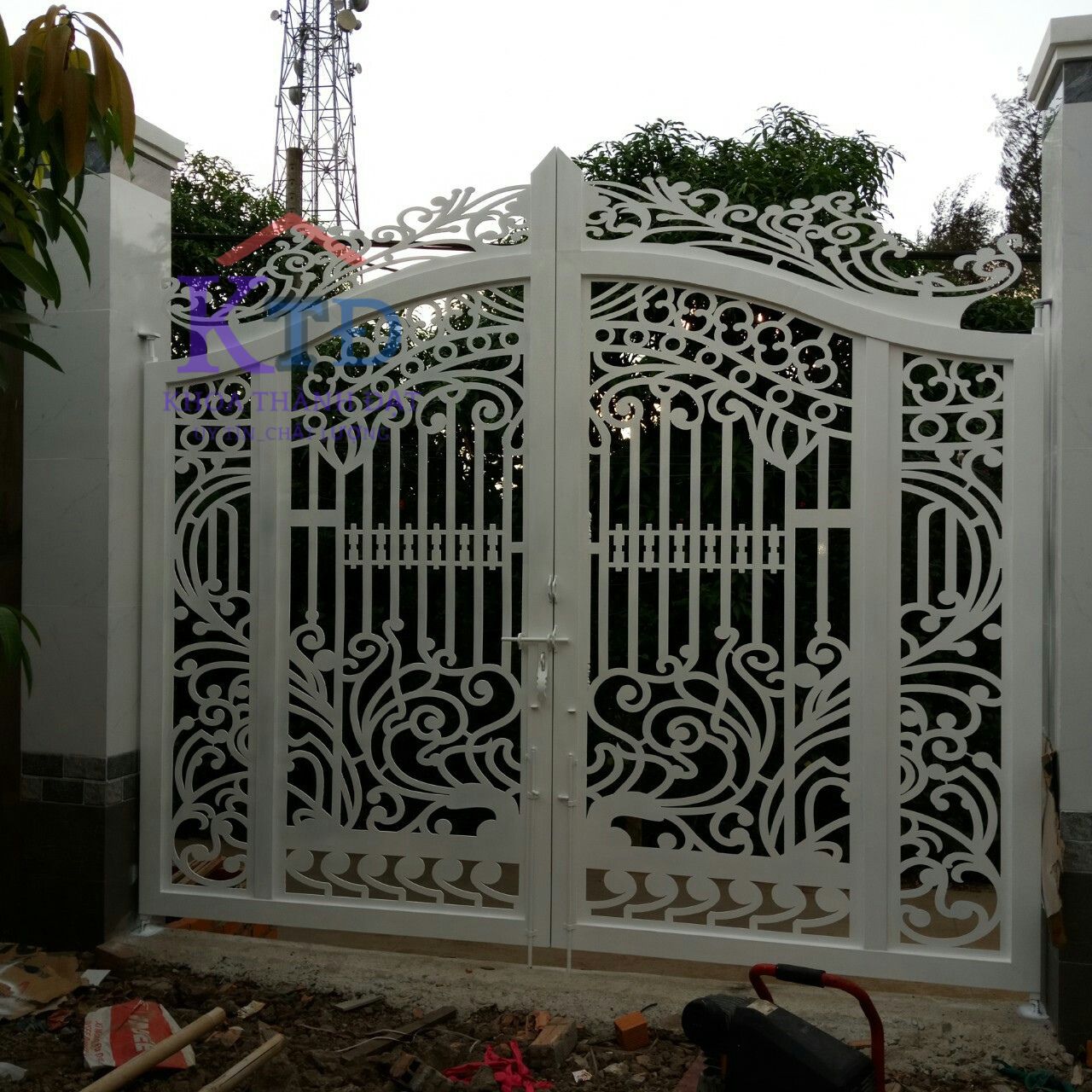 ĐỊa chỉ làm cửa cổng sắt mỹ thuật tai Thủ Dầu Một