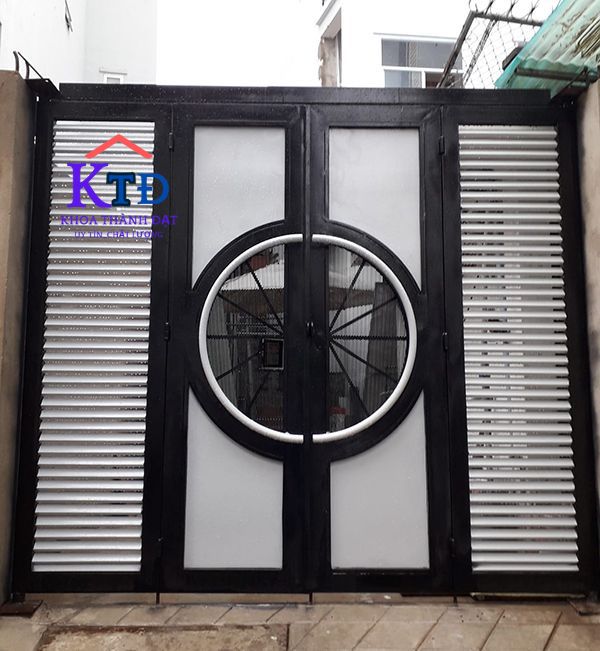 Thi công cửa sắt mỹ thuật
