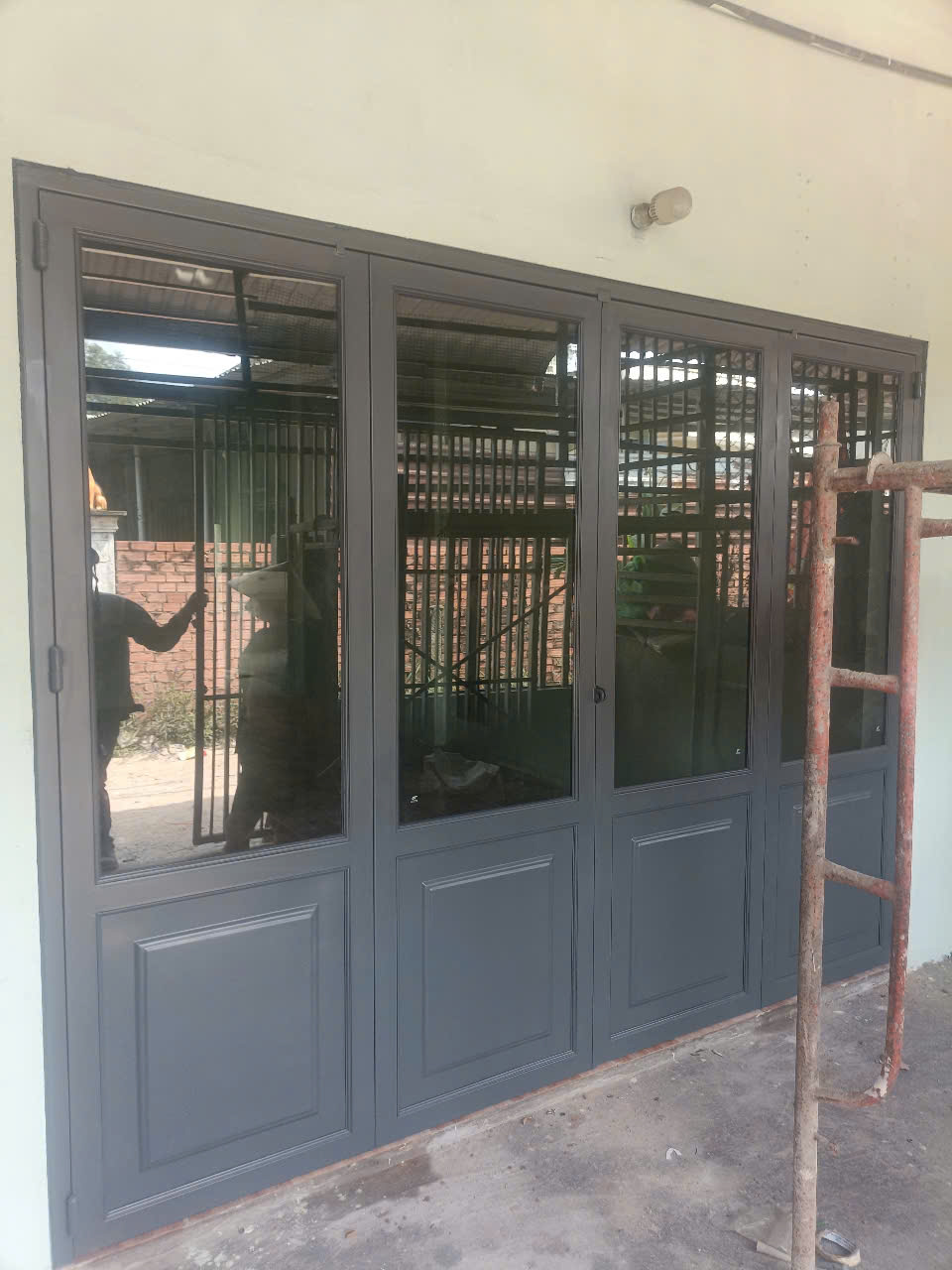 Mẫu làm cửa sắt 4 cánh.