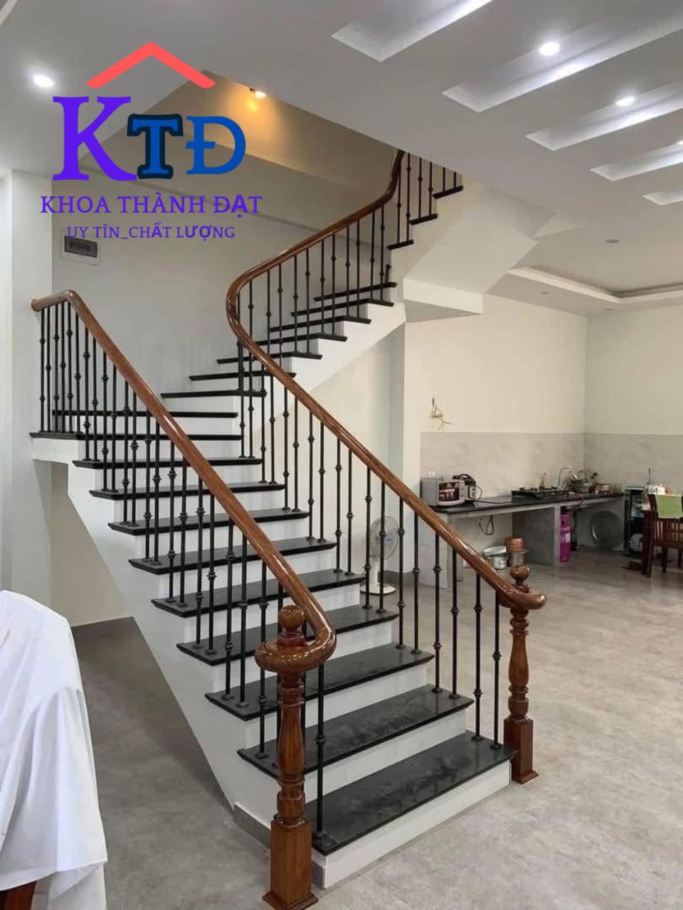 Dịch vụ làm cầu thang sắt chuyên nghiệp tại Tp HCM
