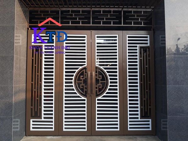 Mẫu cửa sắt 4 cánh đẹp tai TP HCM