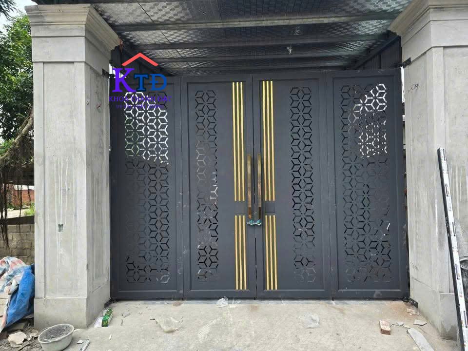 Dịch vụ làm cửa cổng sắt mỹ thuật tại Bầu Bàng