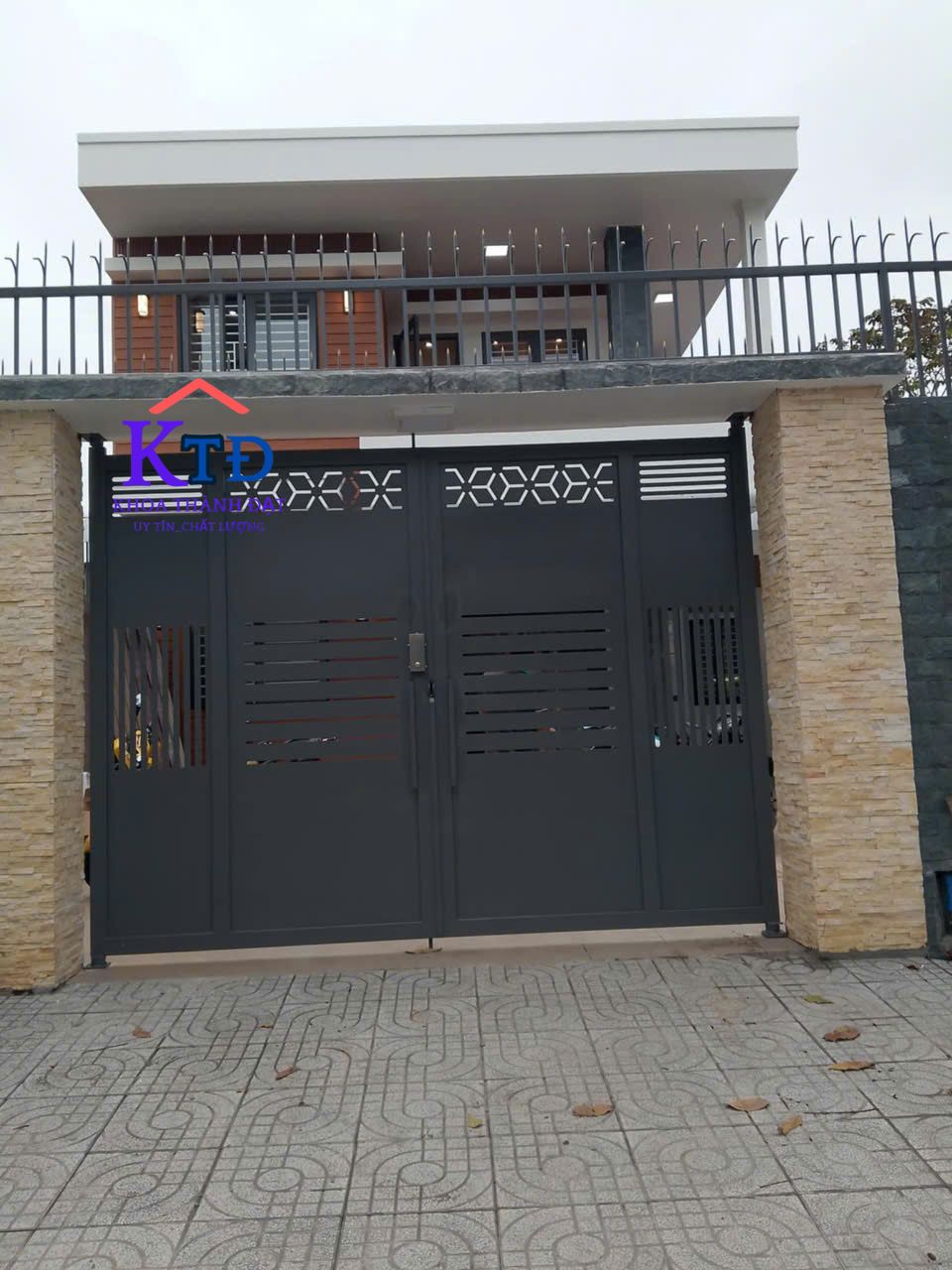 Mẫu thi công cửa sắt đẹp tại Lái Thêu