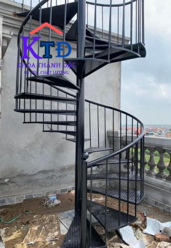 Mẫu cầu thang xoắn hiện đại