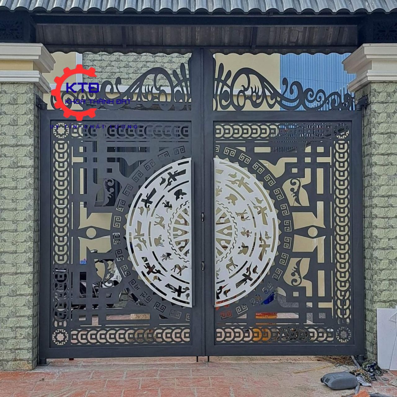 Mẫu cửa cổng cnc đẹp