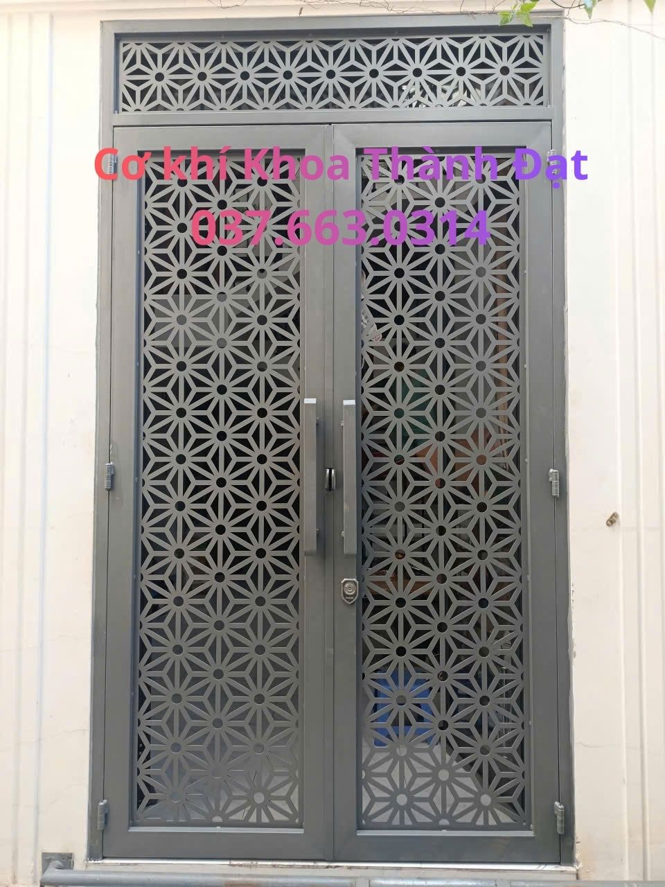 Thơ lắp đặt cửa sắt cnc tại Biên Hòa