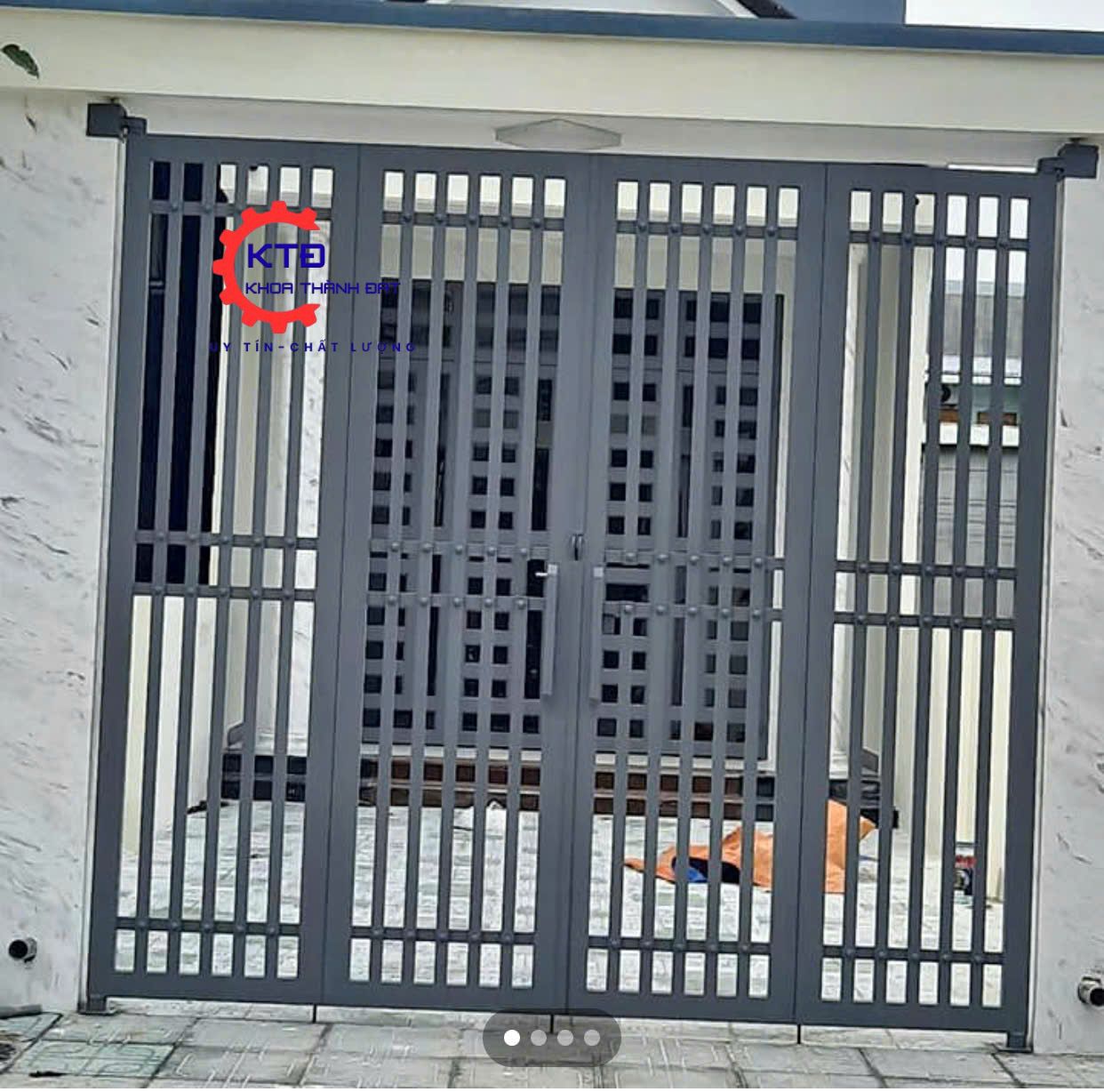 Mẫu cửa cổng sắt 4 cánh đẹp