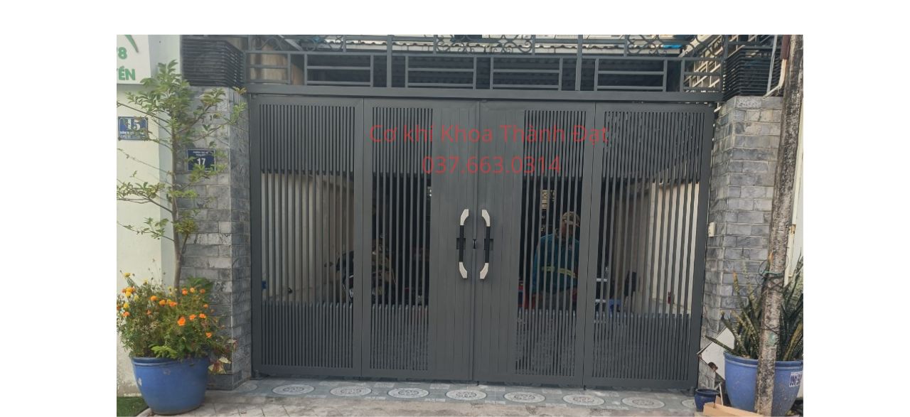 Làm cửa cổng sắt tại phường Đông Hòa- Thi công trọn gói