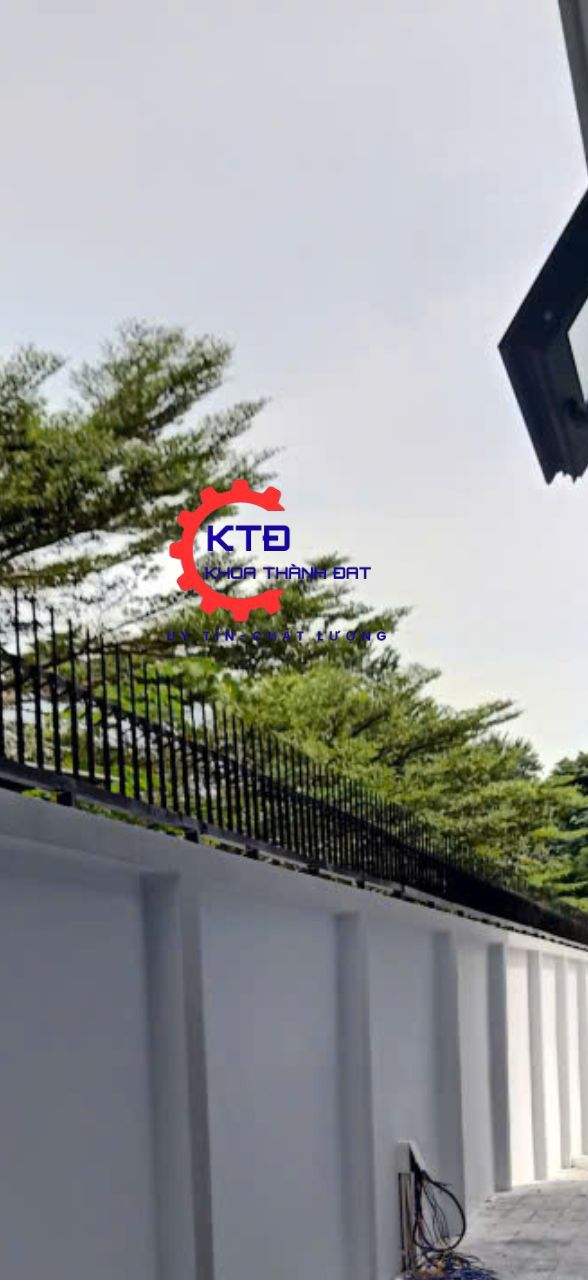 Hàng rào sắt hiện đại 2025