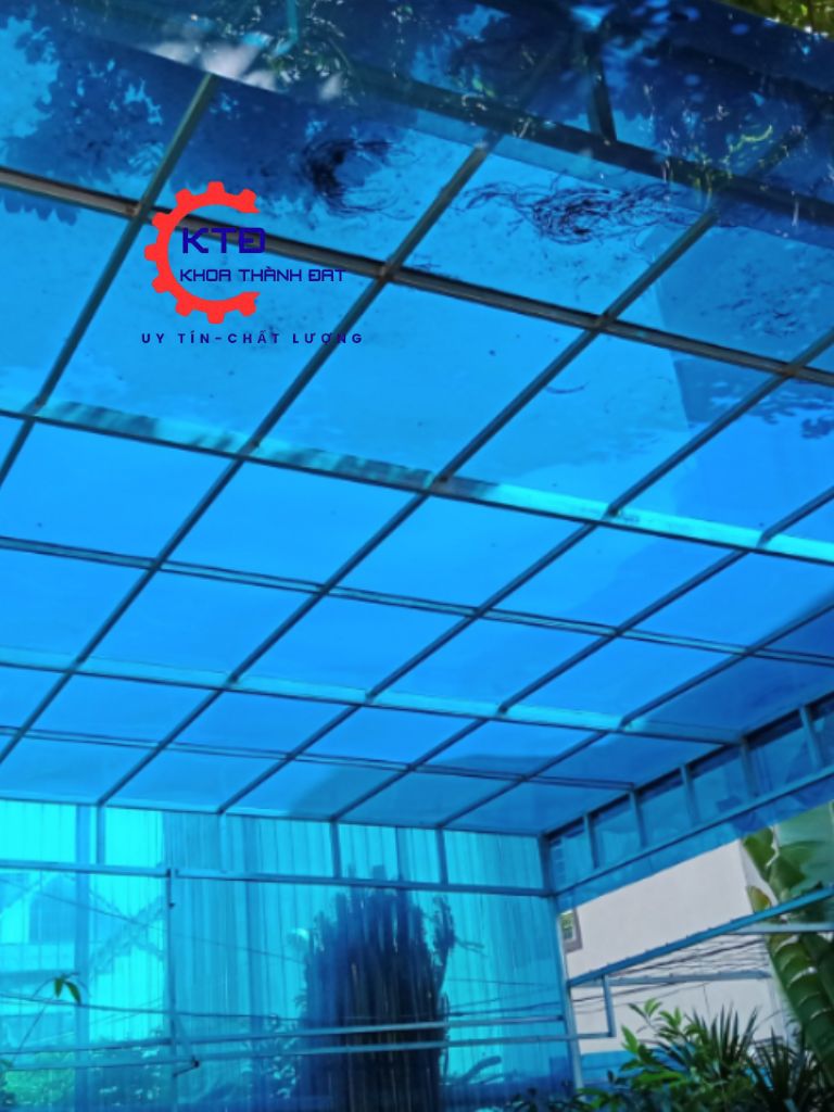 Lắp đặt mái polycarbonate tại quận 7