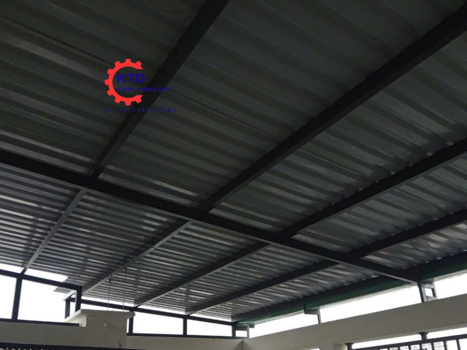 Thợ làm mái tôn giá rẻ