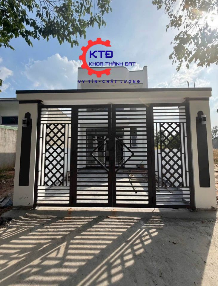 Cửa cổng sắt đẹp