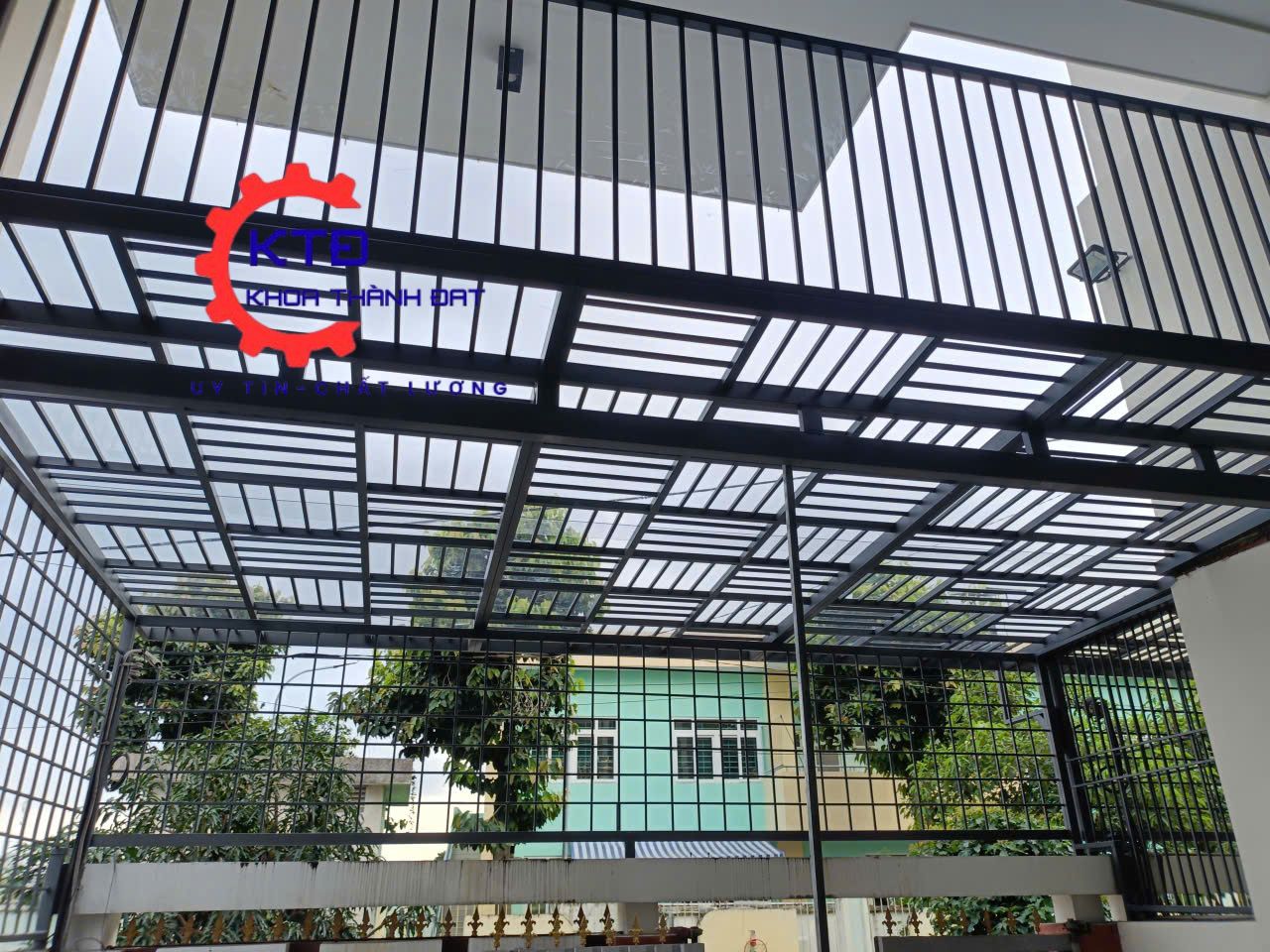 Mái polycarbonate che mát