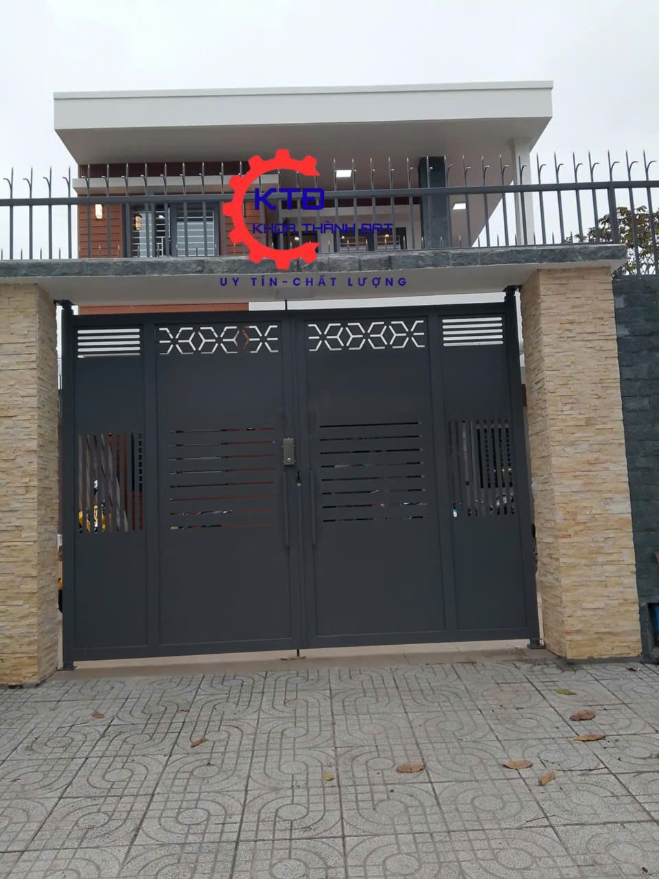 Cửa cổng sắt cho nhà phố