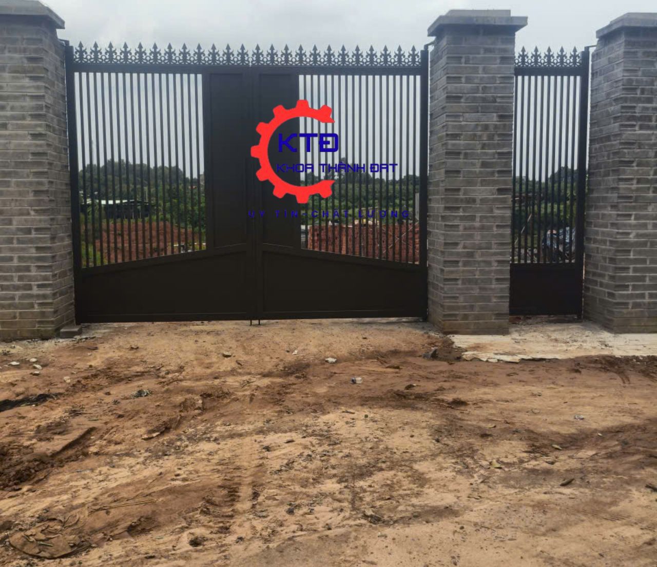 Thợ làm cửa sắt tại Khánh Bình