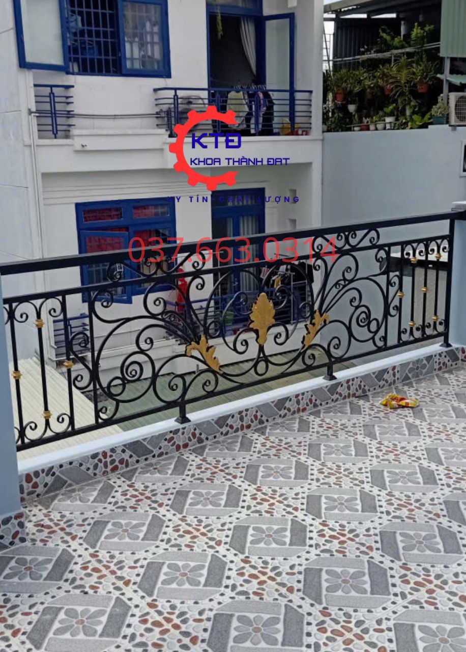 Lắp đặt lan can sắt nhà phố