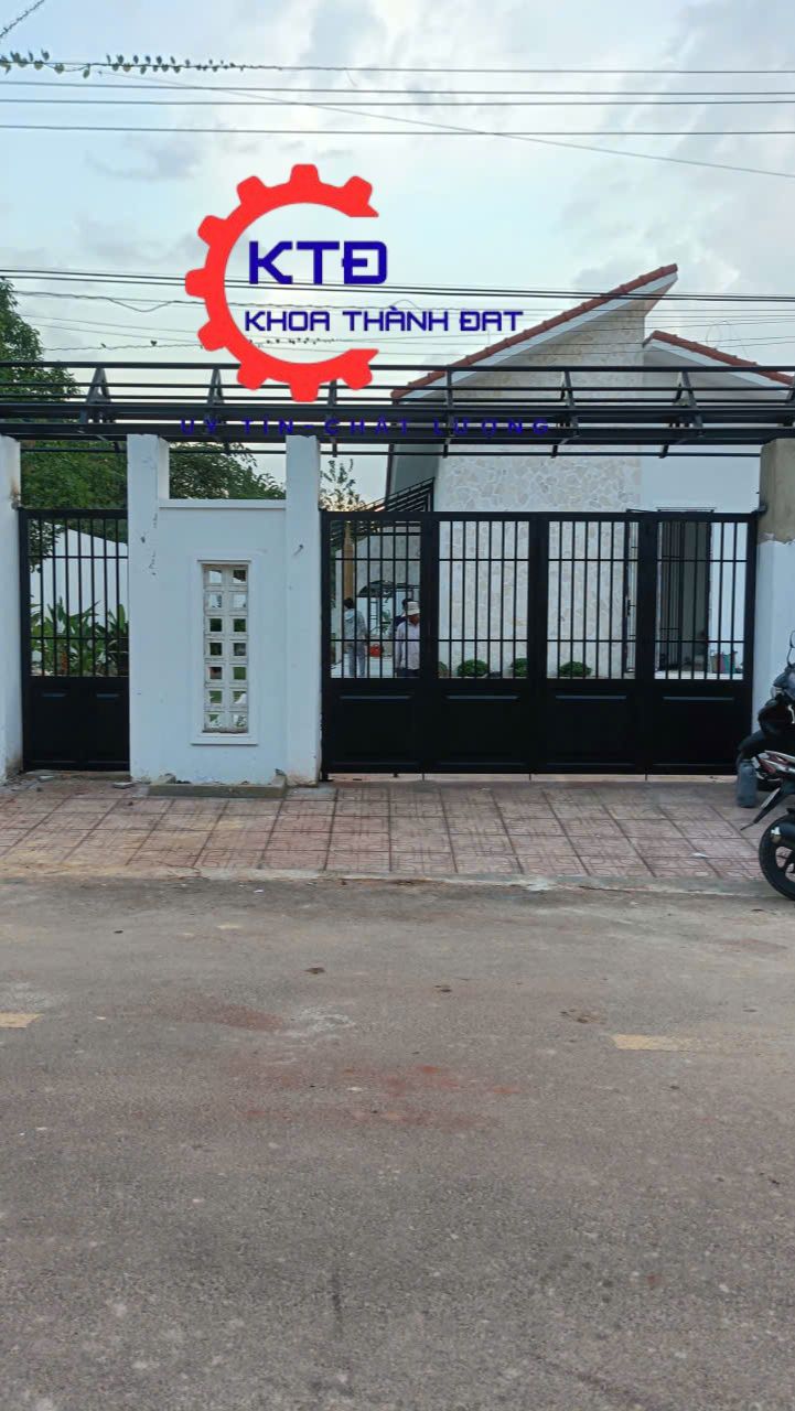 Dịch vụ làm cửa sắt 2 cánh, 4 cánh tại Quận bình Tân