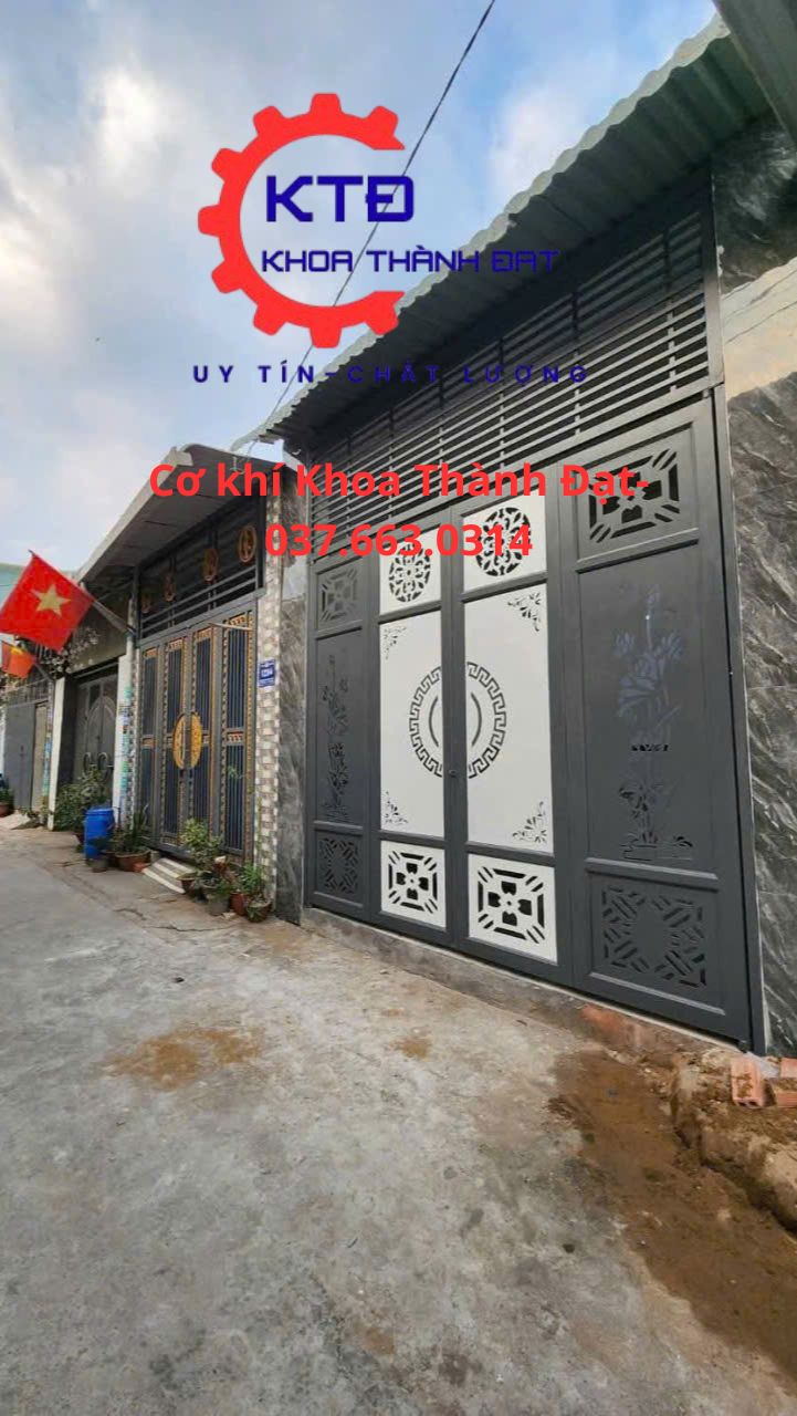 Cửa cổng sắt 4 cánh