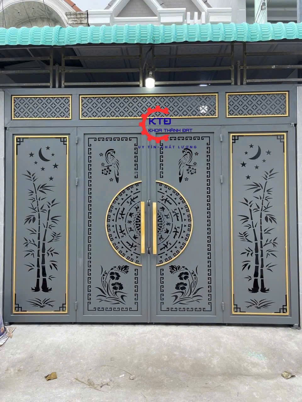 Thợ lắp đặt cửa sắt cnc đẹp hiện đại