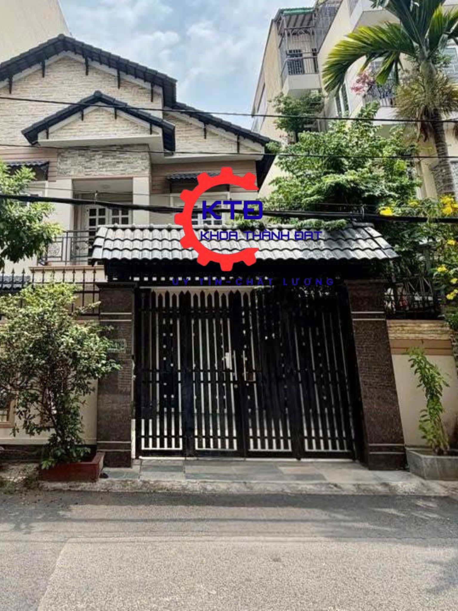 Dịch vụ làm cửa sắt 2 cánh, 4 cánh tại Quận Bình Tân