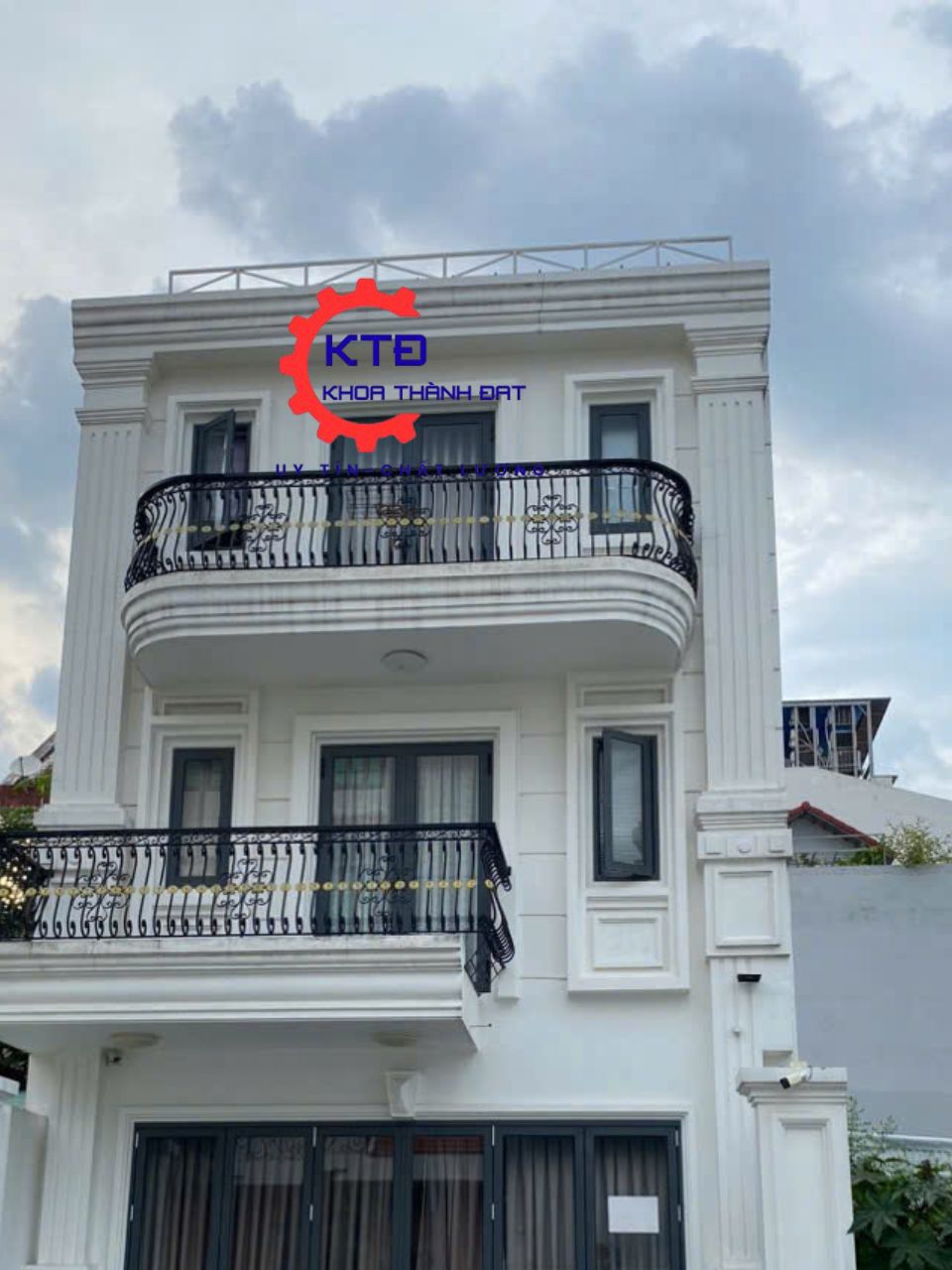 Làm lan can sắt ban công tại Phường Thuận Giao- Giá rẻ