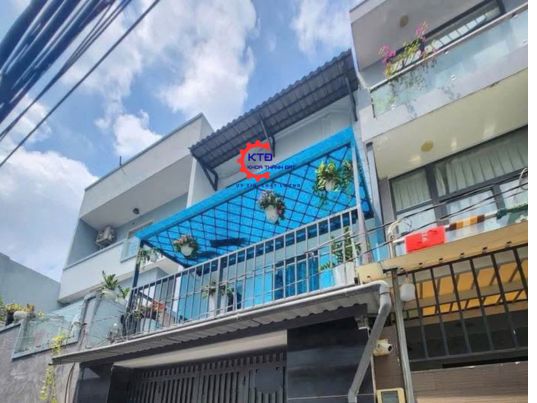 Mái poly sân thượng