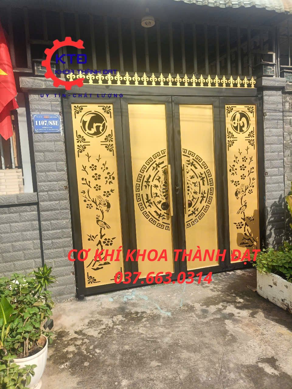 Mẫu cửa sắt cnc hiện đại