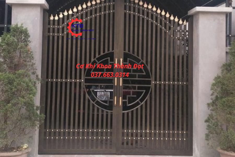 Làm cửa sắt tại TPHCM- Liên hệ báo giá